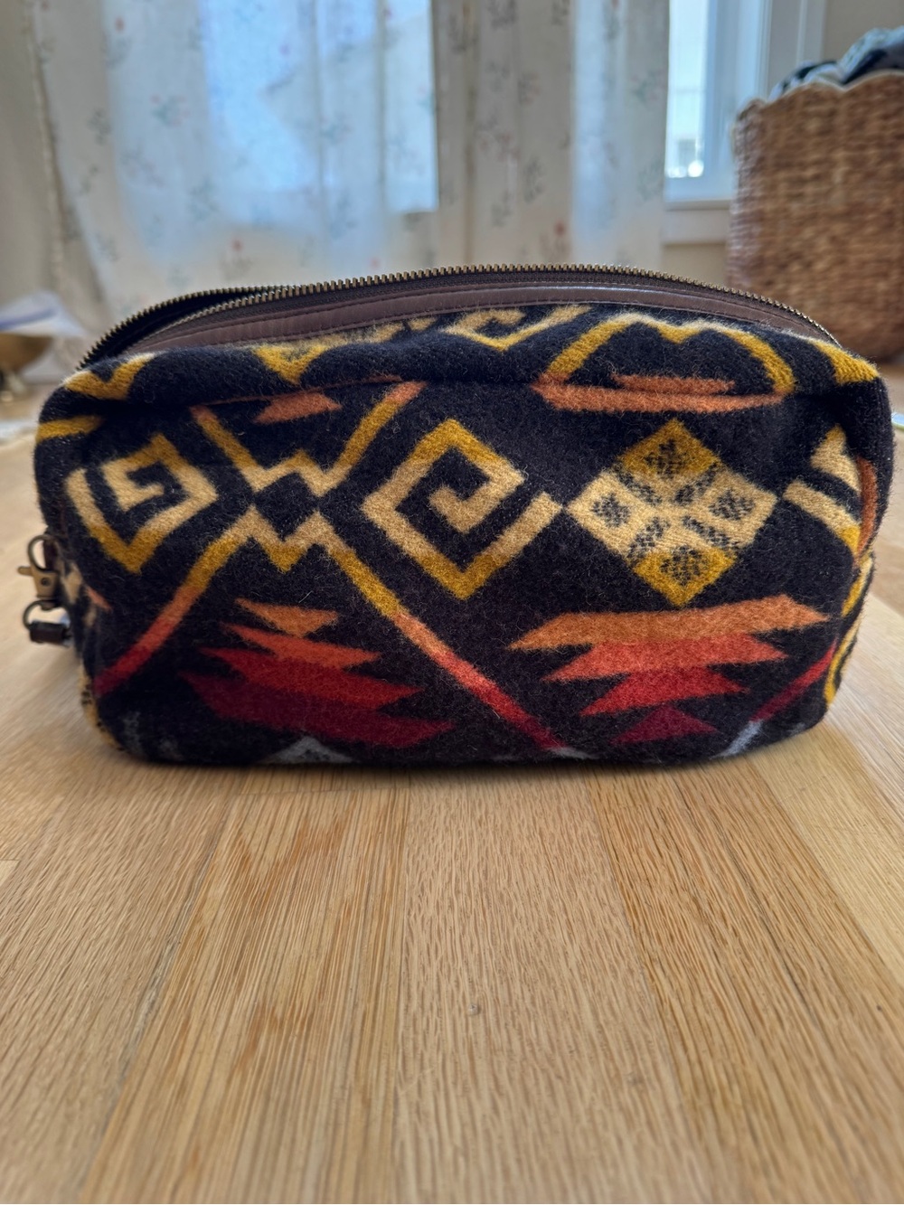 Pendleton Coyote Butte black wool case Navaho